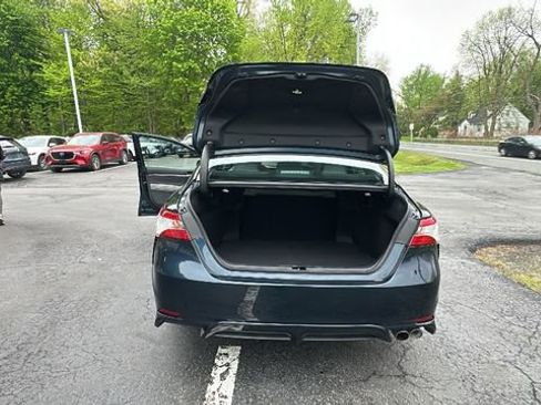 Used 2020 Toyota Camry SE w/ Carpet Mat Package FWD image 34