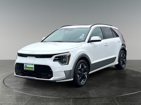 Used 2023 Kia Niro Wave FWD image 3