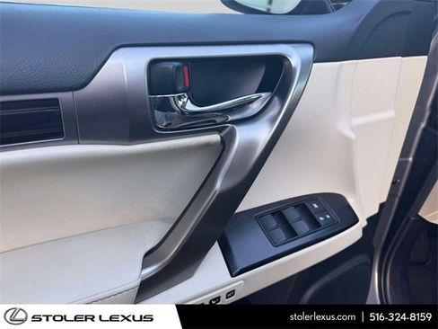 Used 2023 Lexus GX 460 Premium image 18