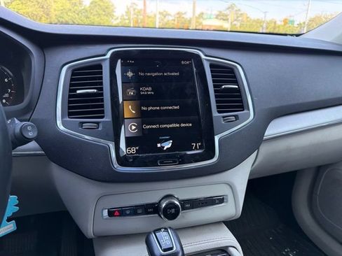 Used 2021 Volvo XC90 T5 Momentum FWD image 14