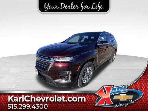 Used 2023 Chevrolet Traverse LT image 1