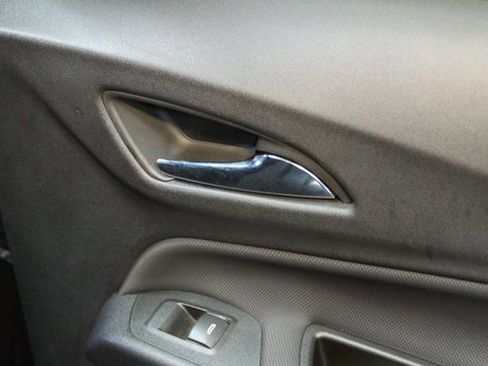 Used 2022 Chevrolet Equinox RS image 13