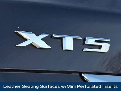 Used 2025 Cadillac XT5 Premium Luxury AWD/4WD image 42