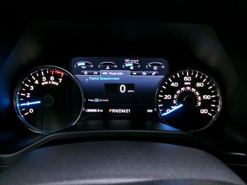 Used 2015 Ford F150 Lariat image 8