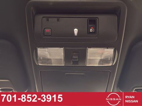 Certified 2019 Nissan Titan SL w/ Midnight Edition image 25