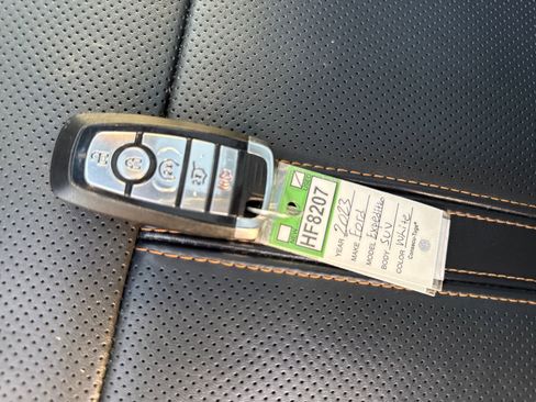 Certified 2023 Ford Expedition Platinum image 29