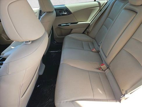 Used 2016 Honda Accord Touring image 23