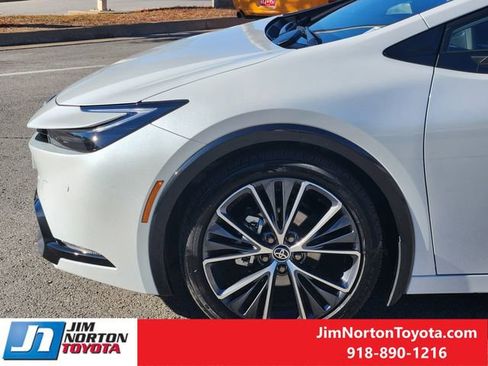 Used 2025 Toyota Prius Limited image 9