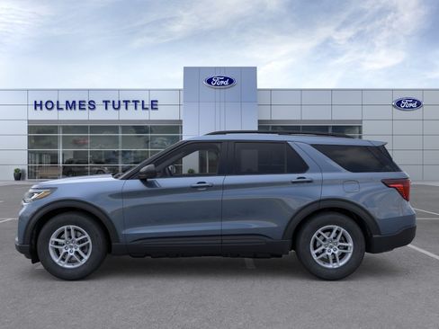 New 2026 Ford Explorer Active w/ Active Comfort Package RWD image 3
