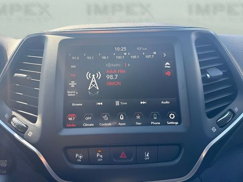 Used 2023 Jeep Cherokee Altitude Lux AWD/4WD image 8