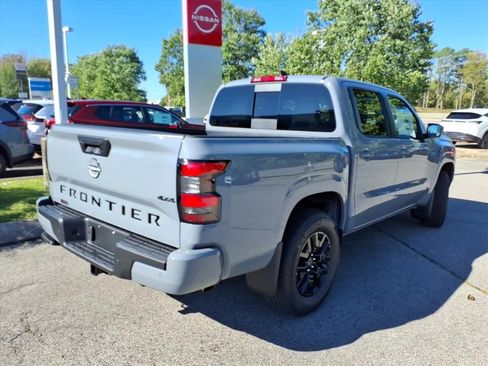 New 2026 Nissan Frontier SV w/ Tow Package AWD/4WD image 3