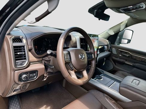 New 2025 RAM 1500 Limited image 11