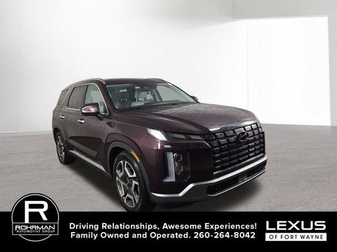 Used 2023 Hyundai Palisade Limited image 4