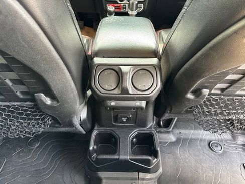 Used 2020 Jeep Gladiator Rubicon AWD/4WD image 23