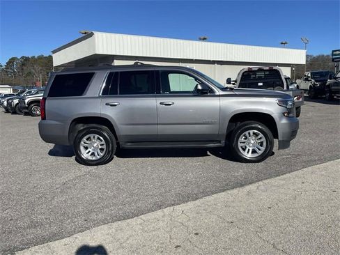 Used 2019 Chevrolet Tahoe LT image 2