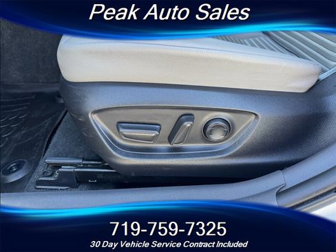 Used 2023 Toyota Camry SE image 15