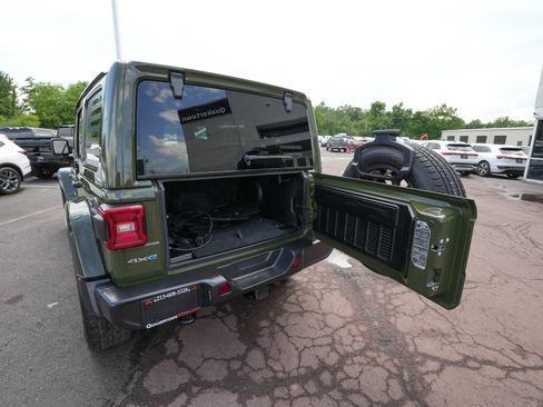 Used 2021 Jeep Wrangler Unlimited Sahara w/ Cold Weather Group AWD/4WD image 51