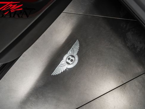 Used 2022 Bentley Bentayga image 19