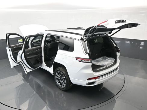 Used 2024 Jeep Grand Cherokee L Overland image 58