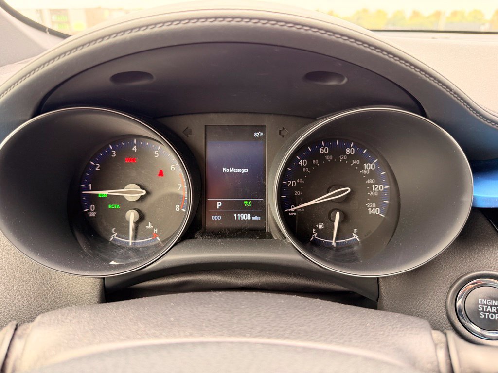 Used 2019 Toyota C-HR XLE FWD image 14