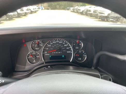 New 2025 Chevrolet Express 2500 RWD image 19