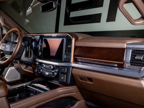 Used 2025 Ford F350 King Ranch w/ Chrome Package image 19