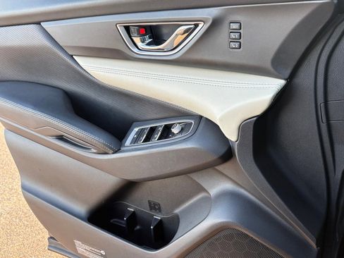 Used 2021 Subaru Ascent Limited w/ Technology Package image 29