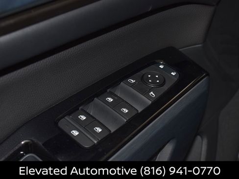 Certified 2025 Nissan Pathfinder SL image 15