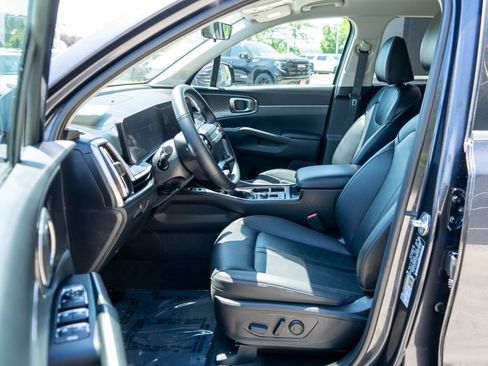 Certified 2026 Kia Sorento S AWD/4WD image 11