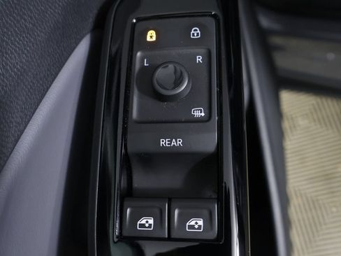 Used 2023 Volkswagen ID.4 Pro S AWD/4WD image 37