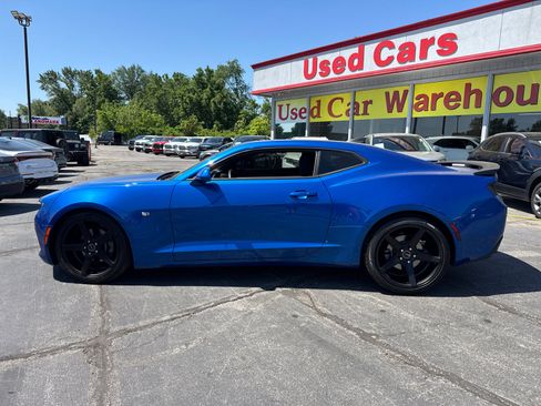 Used 2016 Chevrolet Camaro LT RWD image 3