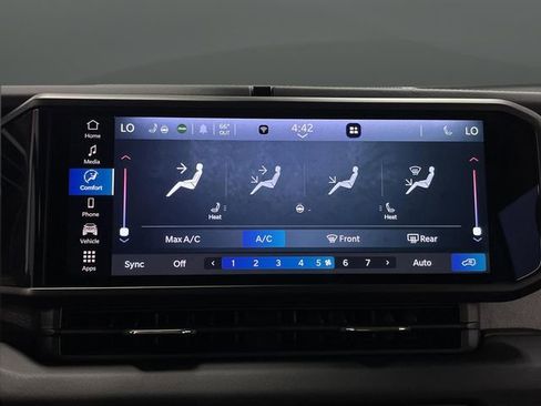 Used 2024 Jeep Wrangler Unlimited Sahara image 18