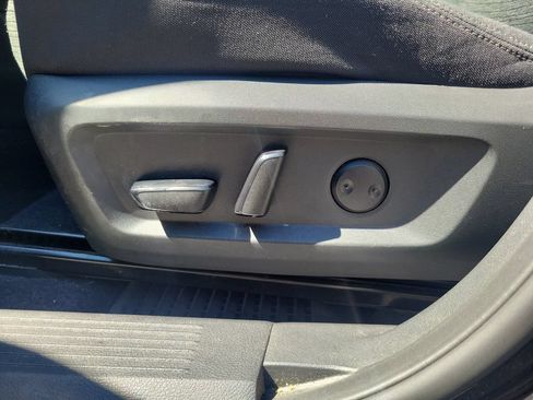 Used 2023 Nissan Rogue SV AWD/4WD image 17