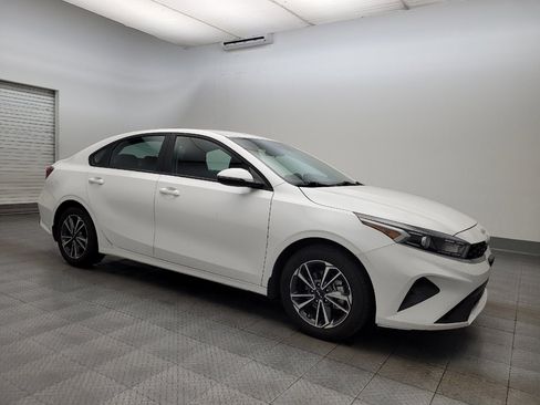 Used 2023 Kia Forte LXS w/ LXS Technology Package image 11