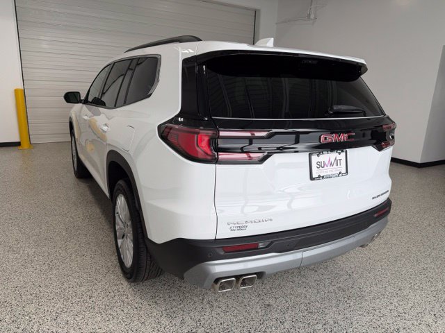 Used 2026 GMC Acadia Elevation w/ Elevation Premium Package FWD image 5