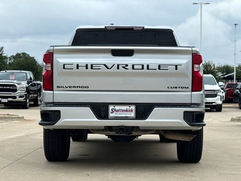 Used 2022 Chevrolet Silverado 1500 Custom w/ LPO, Dark Essentials Package AWD/4WD image 7