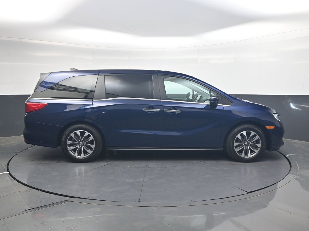 Used 2024 Honda Odyssey EX-L image 3