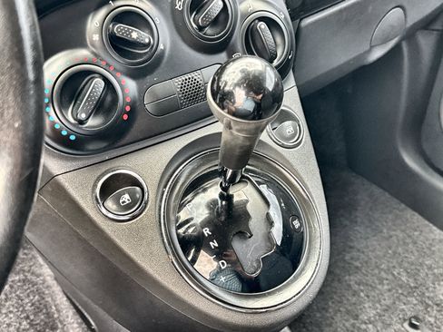 Used 2015 FIAT 500 Pop image 14