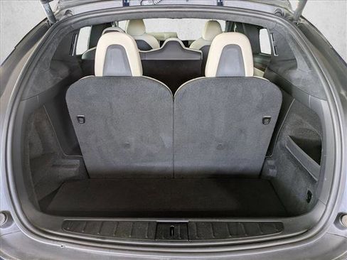Used 2022 Tesla Model X image 7