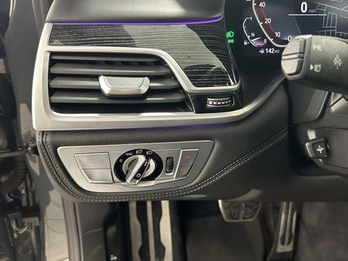 Used 2021 BMW 750i xDrive w/ Executive Package image 27