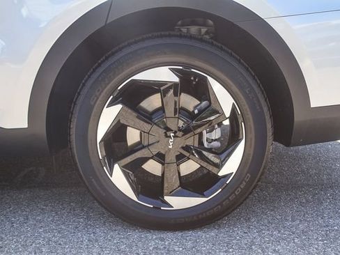Certified 2025 Kia Sorento EX AWD/4WD image 12