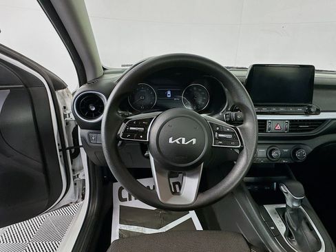 Used 2022 Kia Forte LXS FWD image 11