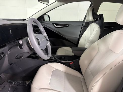 New 2026 Kia Niro EX FWD image 21