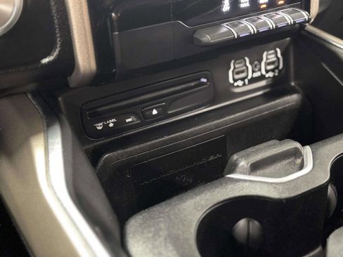 Used 2019 RAM 1500 Laramie image 35