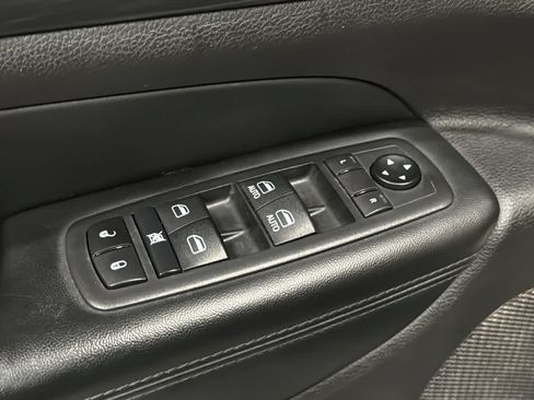 Used 2020 Jeep Grand Cherokee Altitude AWD/4WD image 24