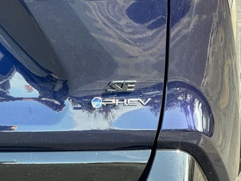 Used 2025 Toyota RAV4 SE w/ Weather & Moonroof Package image 7