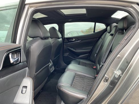 Used 2021 Nissan Maxima SR w/ Sport Mat Group image 17