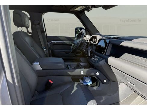 Used 2024 Land Rover Defender 130 Outbound image 21