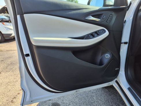 Used 2024 Buick Encore GX Avenir w/ Avenir Convenience Package image 11