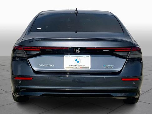 Used 2023 Honda Accord Touring image 4